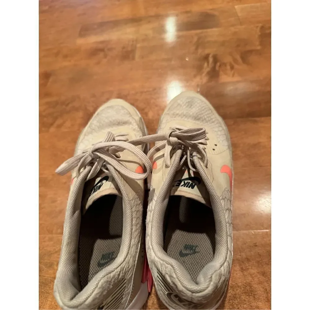Women’s Nike air max sneakers
